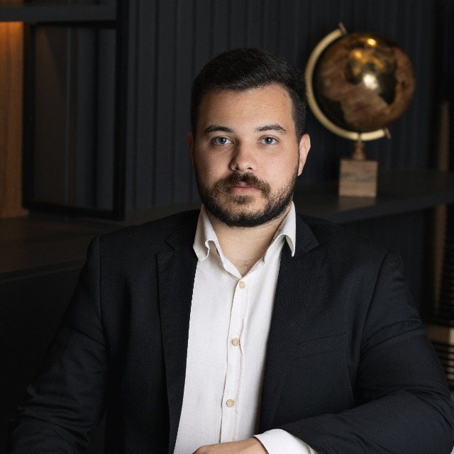 Mário Zago, Head Closer